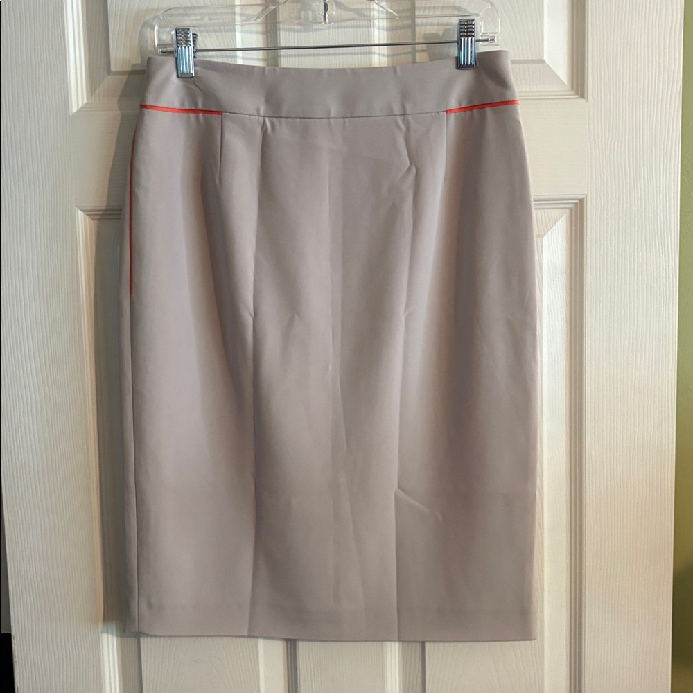 Elie Tahari taupe skirt like new Size 8 - Picture 2 of 12